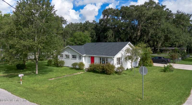 3 bedroom Single Family Residence at 8007 Mariner Street, Marietta, Jacksonville — photo 2