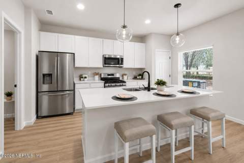 9019 Hipps Road, Jacksonville FL - photo 13 of 30