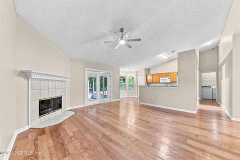 1041 Whirlaway Circle, Jacksonville FL - photo 10 of 33