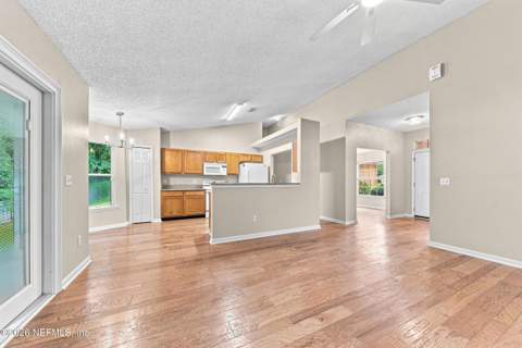 1041 Whirlaway Circle, Jacksonville FL - photo 11 of 33