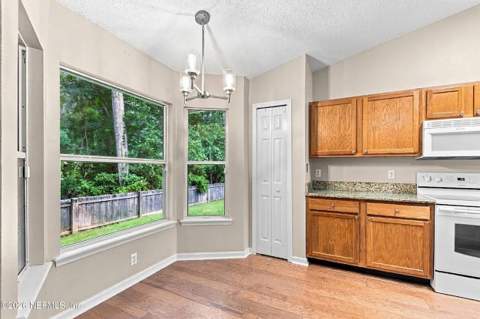 1041 Whirlaway Circle, Jacksonville FL - photo 13 of 33