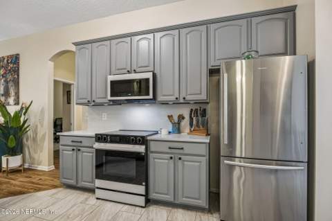 3299 Warnell Drive, Jacksonville FL - photo 10 of 49