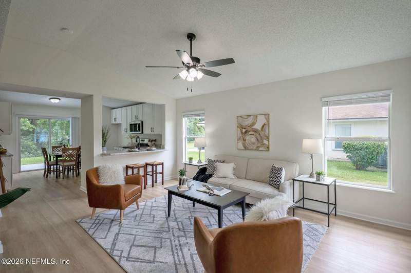 3 bedroom Single Family Residence at 9769 Chirping Way, Blue Jay, Jacksonville — photo 4