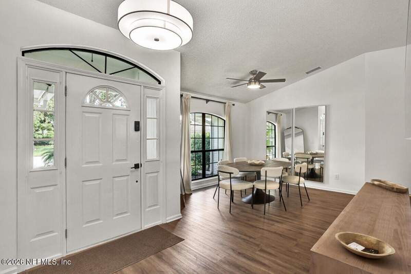 4 bedroom Single Family Residence at 13060 Autumn River Road, Riverbrook At Glen, Jacksonville — photo 3