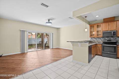 529 Sunstone Court, Orange Park FL - photo 6 of 28