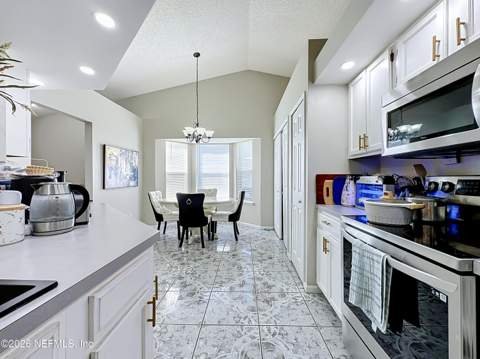 3346 Deerfield Pointe Drive, Orange Park FL - photo 12 of 29