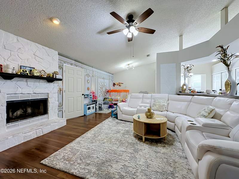 5 bedroom Single Family Residence at 3346 Deerfield Pointe Drive, Deerfield Pointe, Orange Park — photo 2