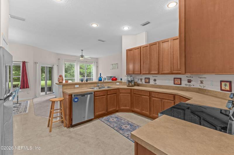 3 bedroom Single Family Residence at 543 Apple Creek Drive, North Creek, Jacksonville — photo 5