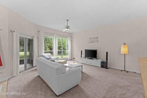 543 Apple Creek Drive, Jacksonville FL - photo 9 of 52