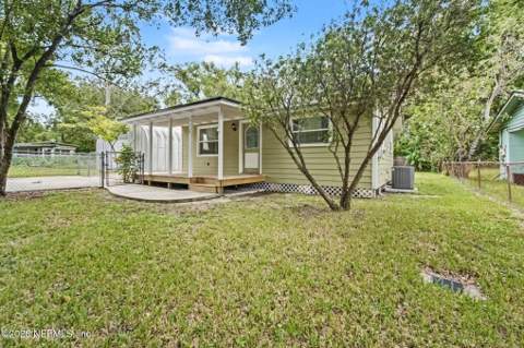 9418 Ohio Street, Jacksonville FL - photo 6 of 31