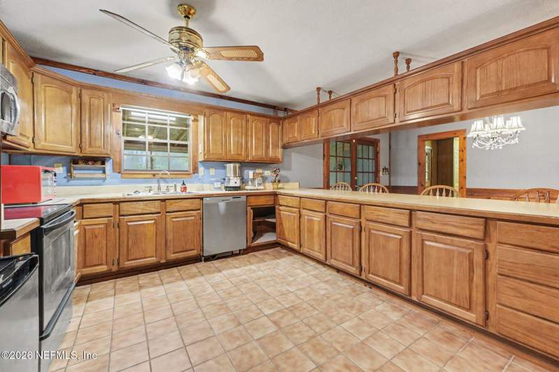 4 bedroom Single Family Residence at 12064 Sunowa Springs Trail, Sunowa Springs, Bryceville — photo 3