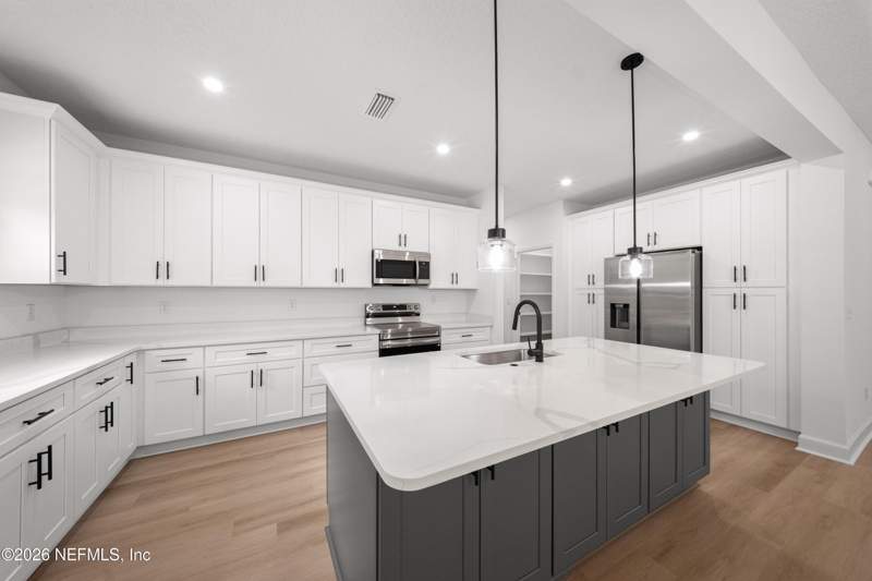 4 bedroom Single Family Residence at 13575 County Road 124, Cedar Hill, Sanderson — photo 5