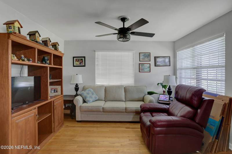 3 bedroom Single Family Residence at 1818 Banbury Road, Arlington Hills, Jacksonville — photo 3