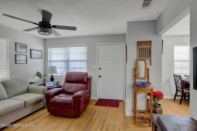 3 bedroom Single Family Residence at 1818 Banbury Road, Arlington Hills, Jacksonville — photo 2