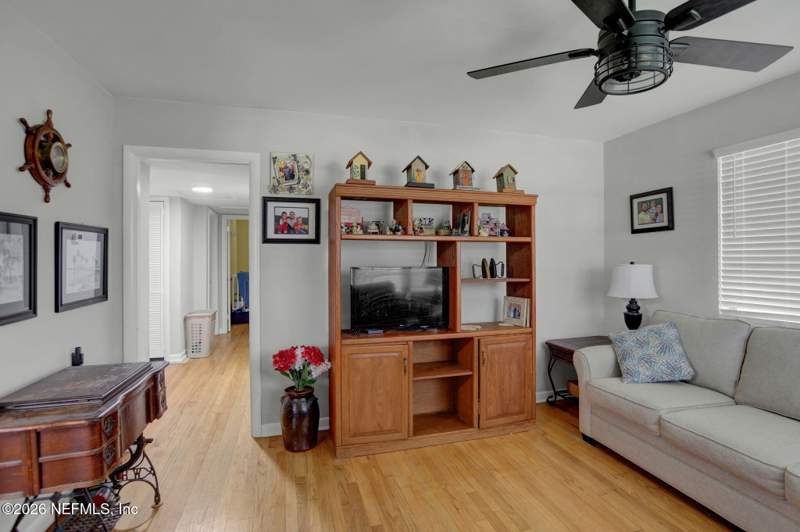 3 bedroom Single Family Residence at 1818 Banbury Road, Arlington Hills, Jacksonville — photo 4
