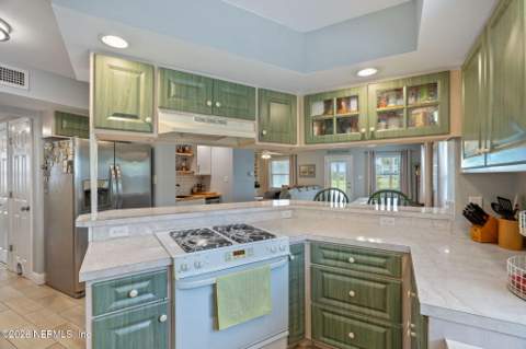 9479 Heckscher Drive, Jacksonville FL - photo 17 of 31