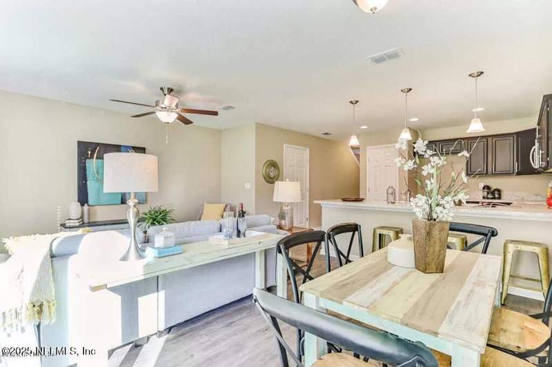 3 bedroom Single Family Residence at 1308 Lake Shore Boulevard, Cedarhurst, Jacksonville — photo 5