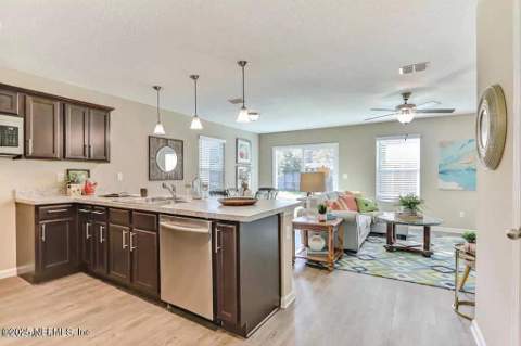 1308 Lake Shore Boulevard, Jacksonville FL - photo 8 of 9