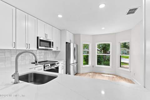 3739 Sanctuary Way, Jacksonville Beach FL - photo 9 of 27