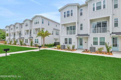 1003 N 1st Avenue, Jacksonville Beach FL - photo 6 of 45