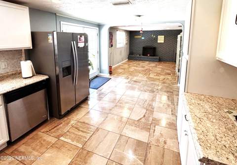 2071 Courtney Drive, Jacksonville FL - photo 19 of 36