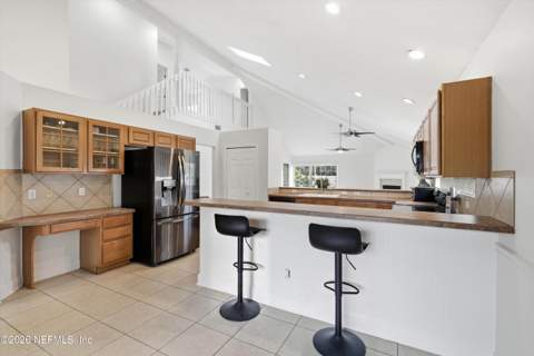 901 Osceola Avenue, Jacksonville Beach FL - photo 13 of 31