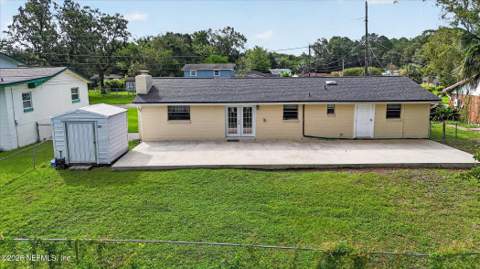 2071 Courtney Drive, Jacksonville FL - photo 12 of 36