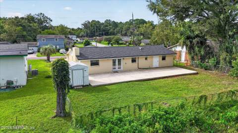 2071 Courtney Drive, Jacksonville FL - photo 11 of 36