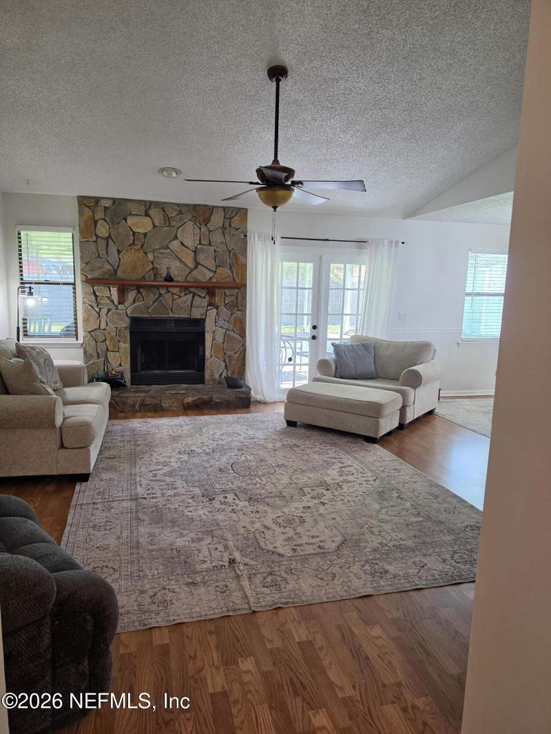3 bedroom Single Family Residence at 1737 Largo Court, Orange Park South, Middleburg — photo 2