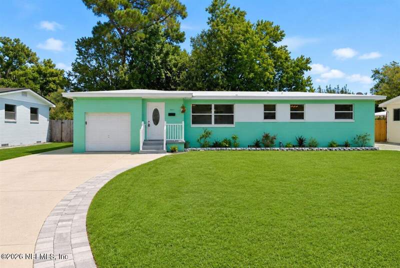 3 bedroom Single Family Residence at 2125 W Lou Drive, San Souci Terrace, Jacksonville — photo 3