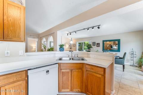 2274 Peerless Lane, Jacksonville FL - photo 19 of 45