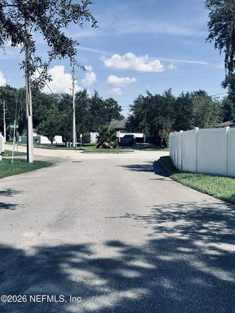 8300 Plaza Gate Lane #1071, Jacksonville FL - photo 24 of 27