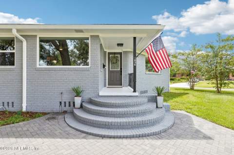 1634 Woodmere Drive, Jacksonville FL - photo 6 of 58