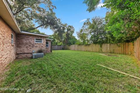 3639 Rendale Drive, Jacksonville FL - photo 10 of 41