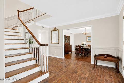 8239 Hollyridge Road, Jacksonville FL - photo 8 of 45