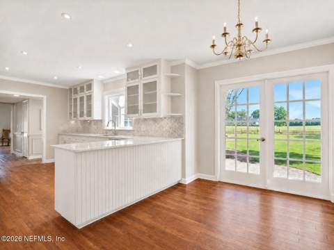 8239 Hollyridge Road, Jacksonville FL - photo 17 of 45