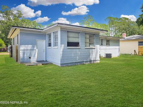 6348 Garette Drive, Jacksonville FL - photo 17 of 24