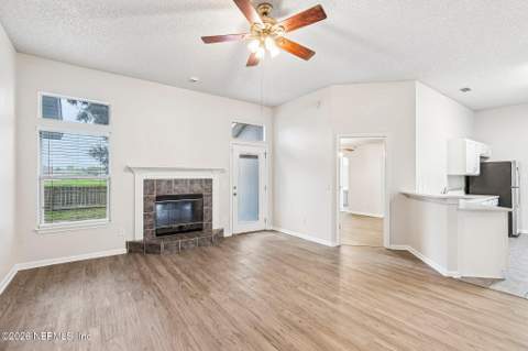 451 Summit Drive, Orange Park FL - photo 8 of 39