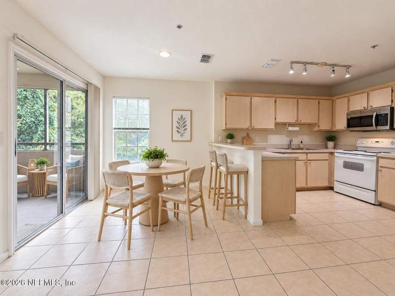 2 bedroom Condominium at 1655 The Greens Way #3024, Palms At Marsh Landing Condo, Jacksonville Beach — photo 2
