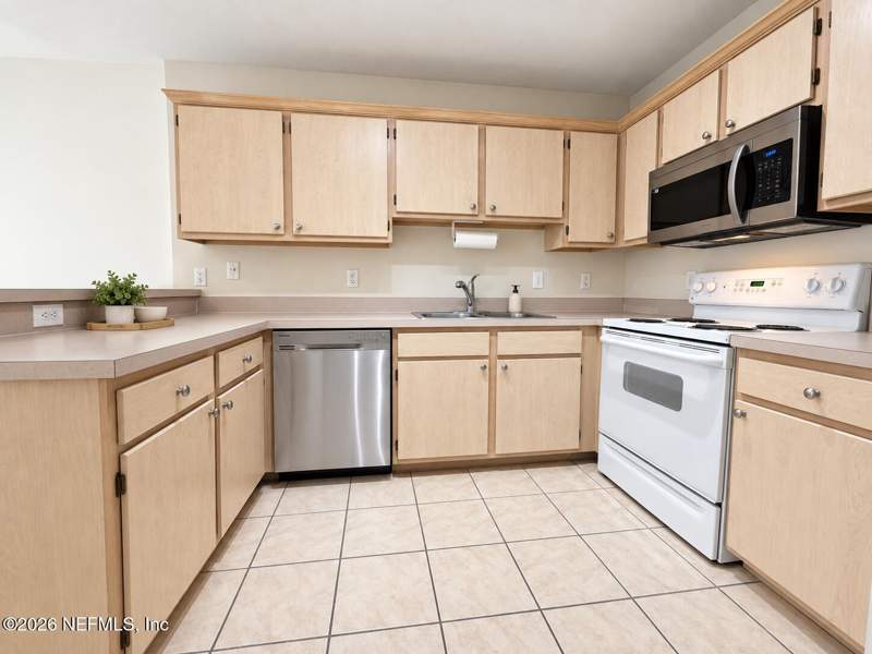 2 bedroom Condominium at 1655 The Greens Way #3024, Palms At Marsh Landing Condo, Jacksonville Beach — photo 3