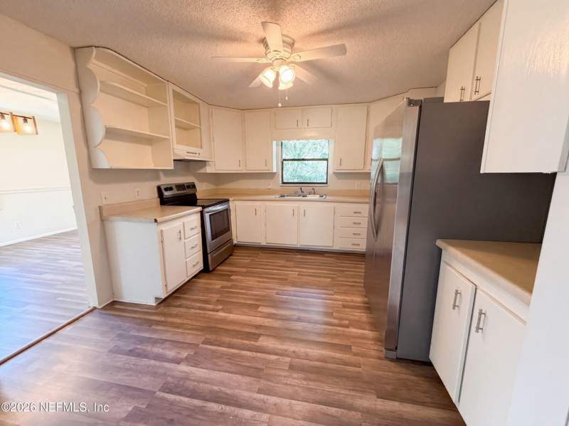 3 bedroom Single Family Residence at 7023 Shindler Drive, Section Land, Jacksonville — photo 3