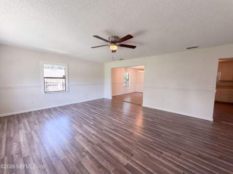 7023 Shindler Drive, Jacksonville FL - photo 9 of 23