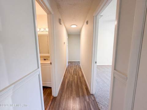 7023 Shindler Drive, Jacksonville FL - photo 12 of 23