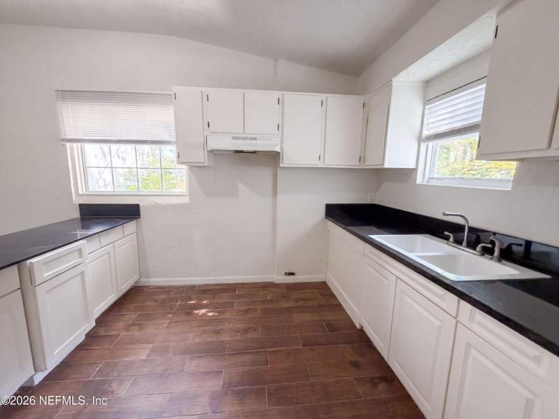 3 bedroom Single Family Residence at 1834 Brooker Road, Pineview Heights, Jacksonville — photo 2