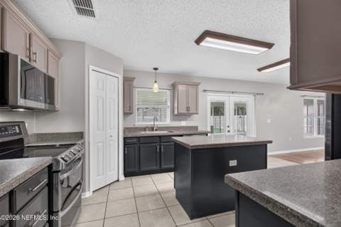 12388 Hickory Forest Road, Jacksonville FL - photo 18 of 58