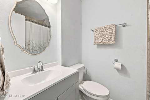 2704 Devonwood Road, Jacksonville FL - photo 6 of 28