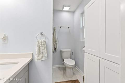 2704 Devonwood Road, Jacksonville FL - photo 15 of 28