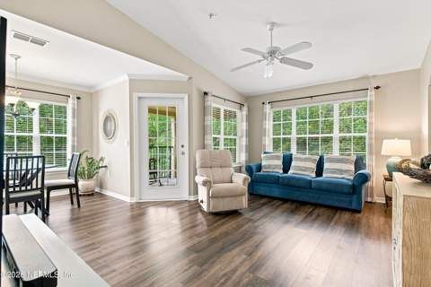 7800 Point Meadows Drive #332, Jacksonville FL - photo 11 of 76