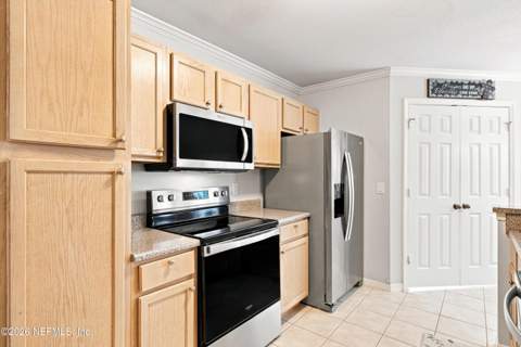 7800 Point Meadows Drive #332, Jacksonville FL - photo 14 of 76