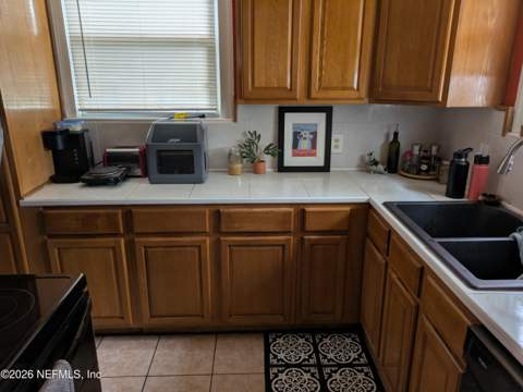 7173 Lucky Drive, Jacksonville FL - photo 9 of 23